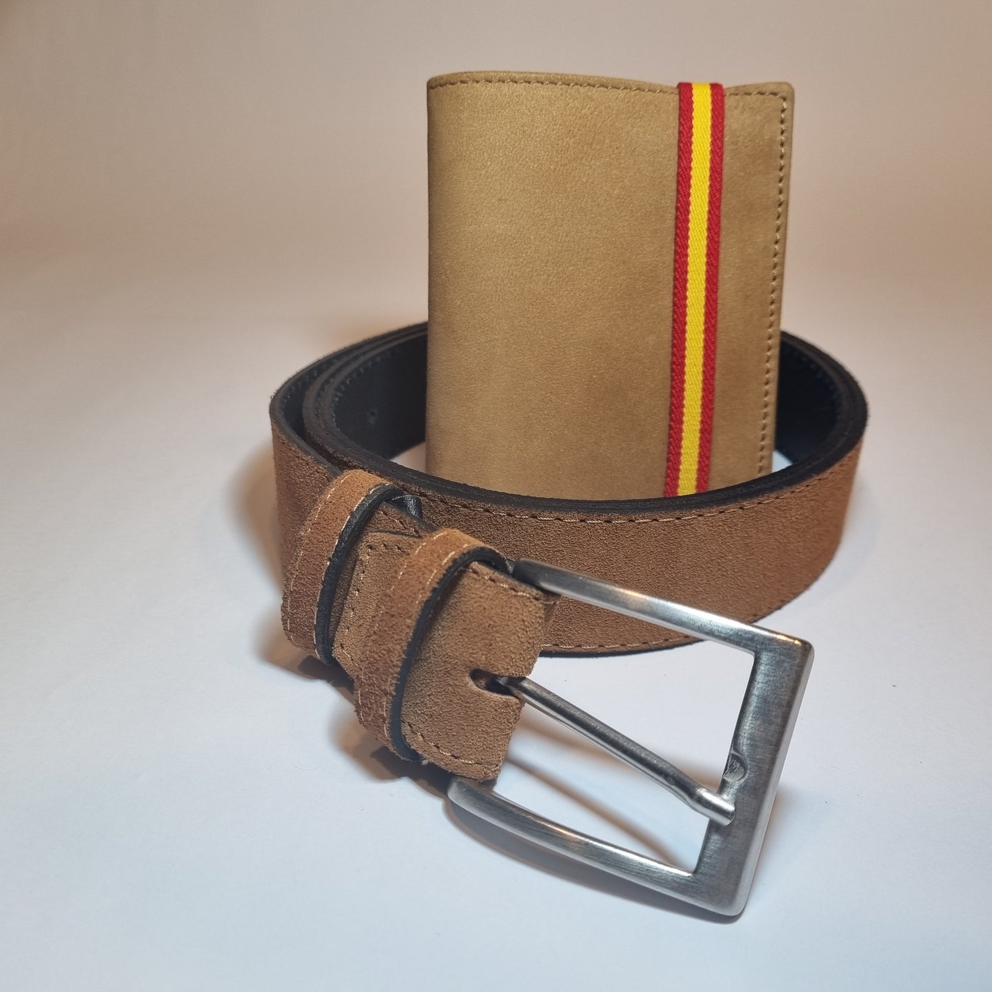 Conjunto de Cartera marrón bandera de España y Cinturón a elegir 100% Piel para Hombre